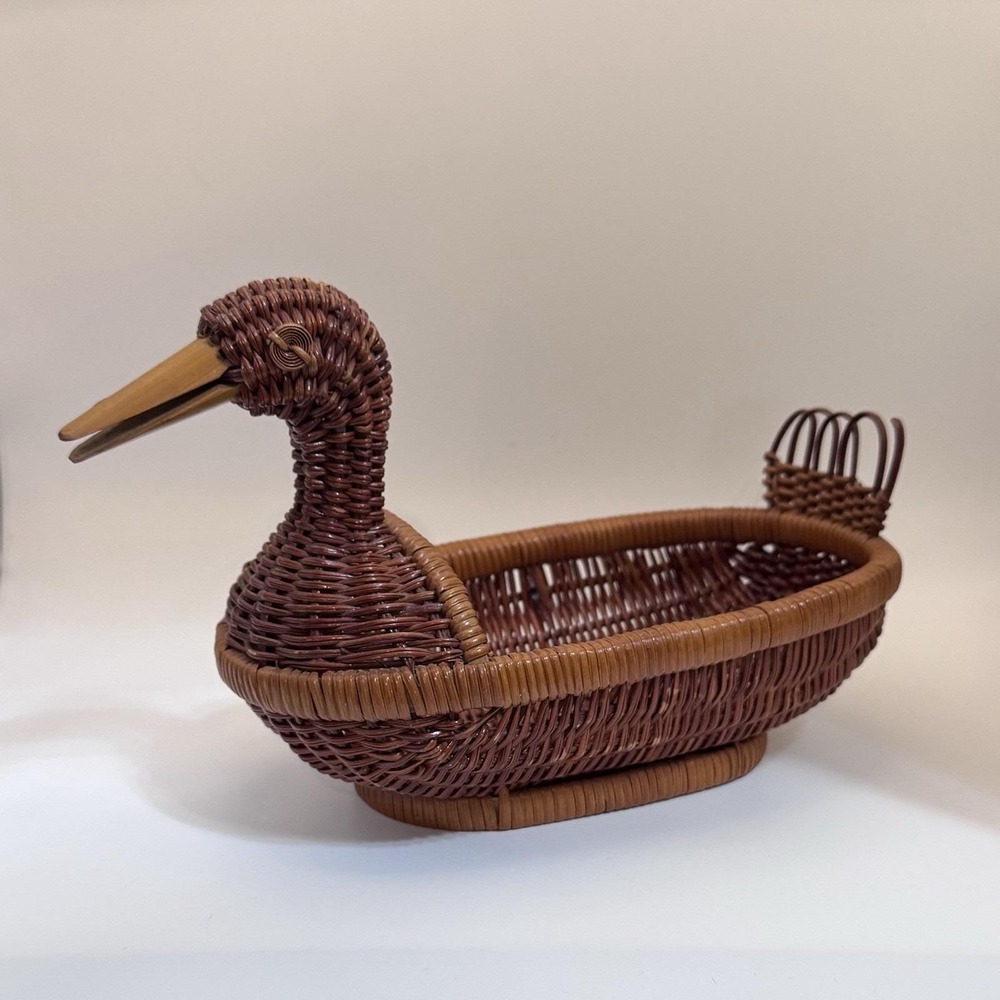 Vintage Wicker Basket Duck Goose Farmhouse Cottage Core Basket